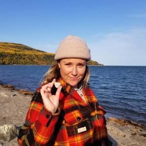 Meet your Posher, Dominique